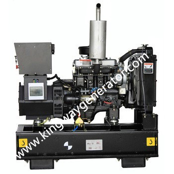 1500RPM 30KVA कमिंस 24KW जेनरेटर होटल उच्च मानक का उपयोग करें